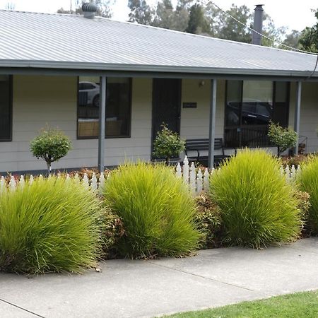 Belford House Villa Myrtleford Exterior foto